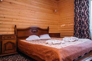 Отель Alpin Hotel Буковель Двухместный номер с 1 кроватью или 2 отдельными кроватями-5